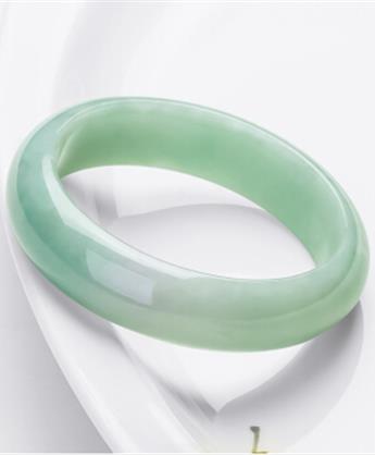 碧玉尊冰种天然翡翠飘花手镯