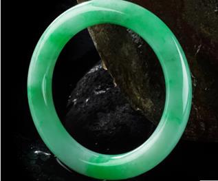 崇灵珠宝(上海)有限公司